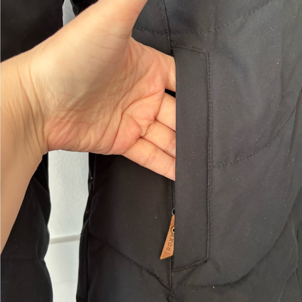 Roxy Black Parka with Faux Fur Trim - Picture 3 of 9